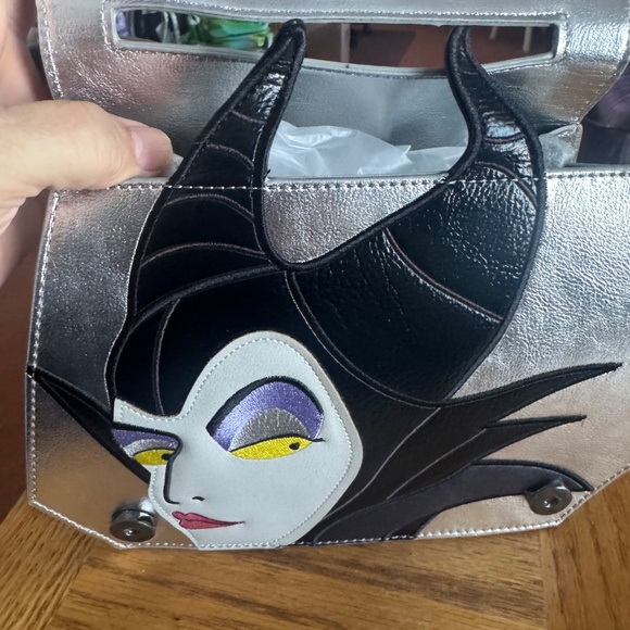 Maleficent Dragon Danielle Nicole Disney Crossbody Bag Purse Tote - Picture 2 of 10